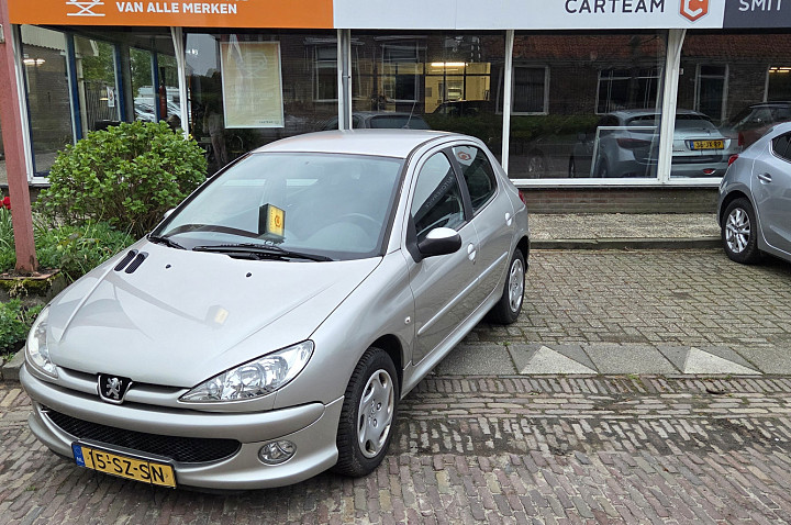 Peugeot 206 1.4 Air-line 3 5drs Distributie en koppeling 2024 vervangenTrekhaak